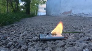 Как горит аккумулятор от телефона