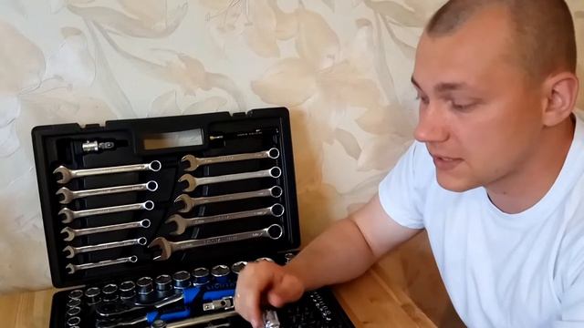 Набор инструмента 83 пр. LICOTA 1/2" и 1/4" 6гр. ALK-8015F. смотреть онлайн