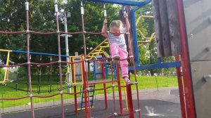 Vlog.Играем на детской площадке.Elvira plays at playground.