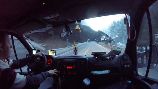 Дальнобой умер за рулём... Италия. Чуть не попал из-за дебильного сна. смотреть онлайн