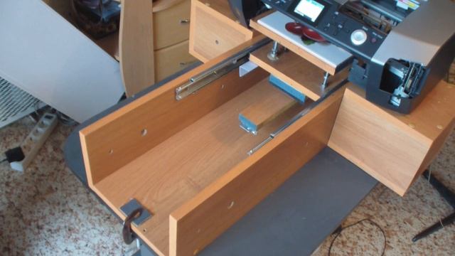 Фото принтер Эпосн Epson R 340 переделанный под пярмую печать на твёрдых материалах смотреть онлайн