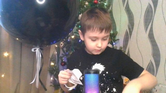 РАСПАКОВКА МОИХ ПОДАРКОВ НА НОВЫЙ ГОД смотреть онлайн