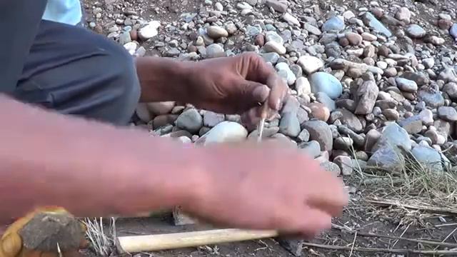 Много камней разных цветов смотреть онлайн