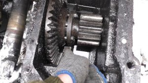 Лесосека. Валка. Ремонт лебедки ТТ-4.