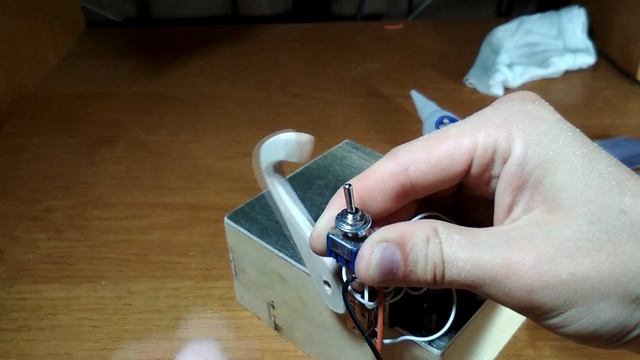 Useless Box/Бесполезная коробка своими руками смотреть онлайн
