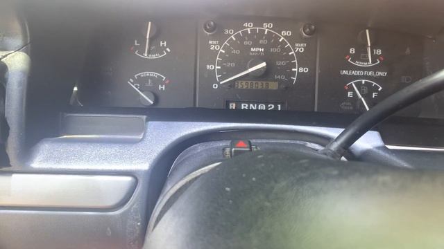 1993 Ford F-150 XLT Cold Start Up смотреть онлайн