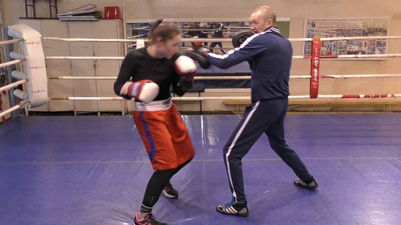 Бокс: вход в ближнюю дистанцию, мощный боковой удар (English subs) смотреть онлайн