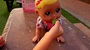 Кукла Беби Бон потерялась на детской площадке Игры для девочек в куклы Как Мама / Magic Twins