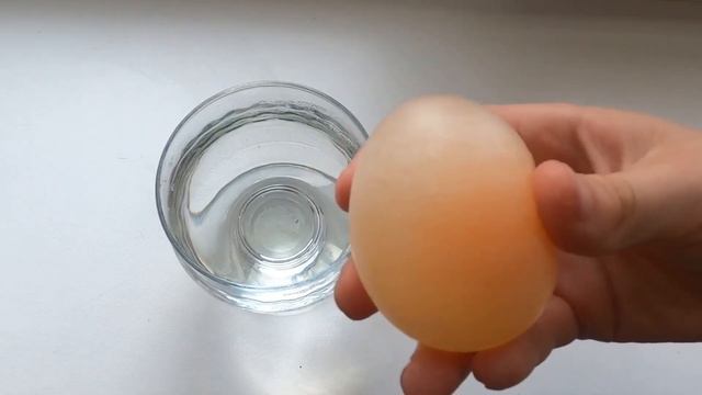 3 способа сделать ПРОЗРАЧНОЕ ЯЙЦО! Яйца в УКСУСЕ. Яйца в КОЛЕ. Проверяем! Обзор опытов с ЯЙЦАМИ! смотреть онлайн