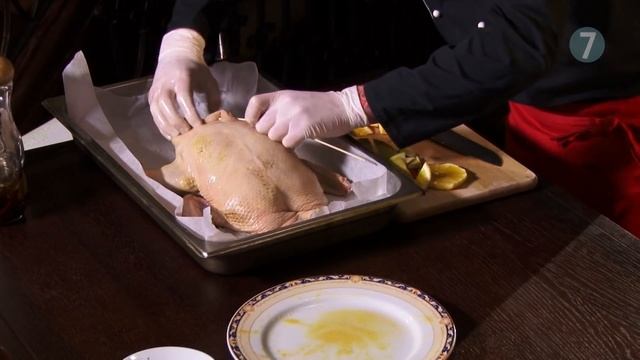 Утка запеченная. Рецепт от шеф-повара. смотреть онлайн