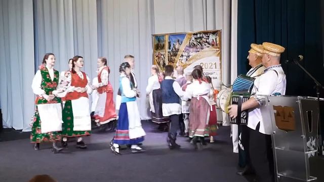 Узорны фальклорны ансамбль Верабейкі г Любань смотреть онлайн