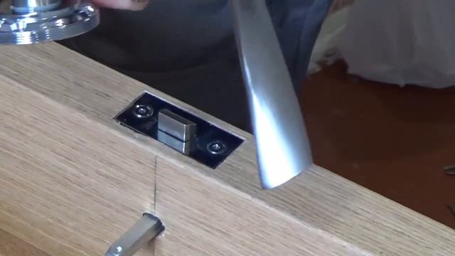 Как врезать замок в межкомнатную дверь пошаговая инструкция смотреть онлайн