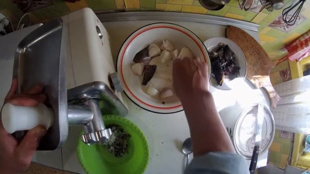 САМЫЙ БЫСТРЫЙ И ВКУСНЫЙ РЕЦЕПТ РЫБНЫХ КОТЛЕТ смотреть онлайн