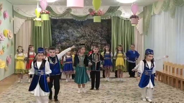 Крымскотатарский танец старшая группа 03.2021. смотреть онлайн