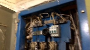 Замена автоматических выключателей (автоматов) на лестничной площадке своими руками