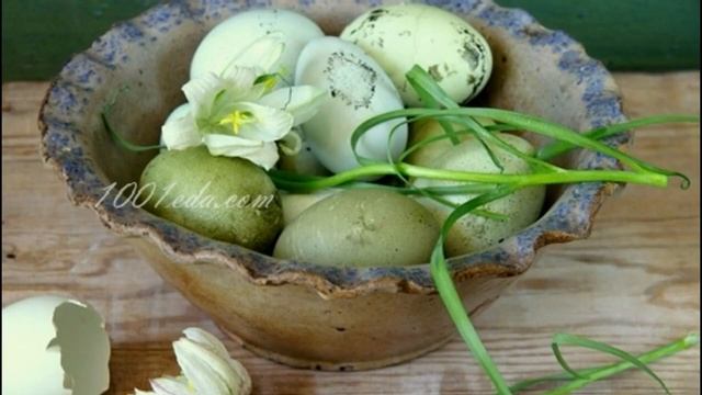 Красим яйца в зеленый цвет смотреть онлайн