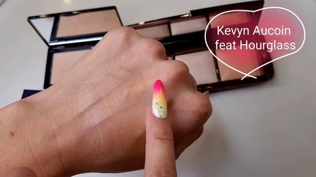 Сравнение Kevyn Aucoin Neohighliter Sahara & Hourglass ambient lighting palette смотреть онлайн