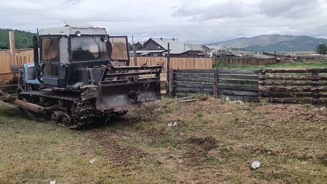Агромаш90(дт75) в деле, закапываем озеро смотреть онлайн