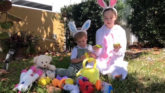 Easter Hunt with Bunny | Almir and Eva play EASTER BUNNY | Egg hunt смотреть онлайн