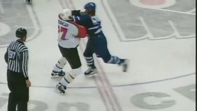 Toronto Maple Leafs - The Bay Street Bullies смотреть онлайн