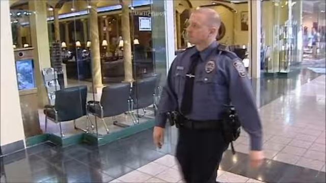 Security Jim Calls Mall Security смотреть онлайн