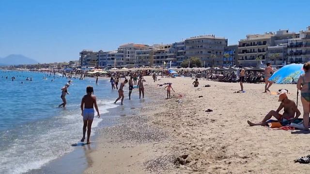 Крит ПЛЯЖ РЕТИМНО ПИК сезона 2022 Crete Rethymno beach in peak season смотреть онлайн