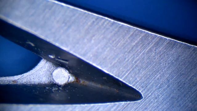 Removing Keyboard Rivets on 2019 MacBook Pro TouchBar 13" A2159. No need to drill them out. смотреть онлайн
