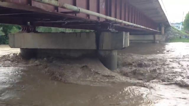 Большая вода в Хадыженске. смотреть онлайн