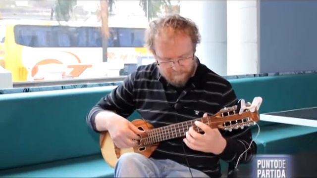 “La convidable”, interpretada por Oscar Poli Gomitolo y Mariano Rodríguez смотреть онлайн
