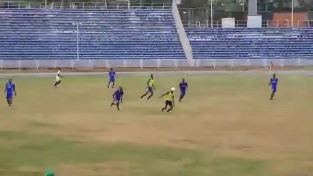 Wilson Gbolahan - fastest central defender смотреть онлайн