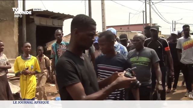Côte d'Ivoire : le désarroi de familles de Yopougon après la destruction d'une école смотреть онлайн