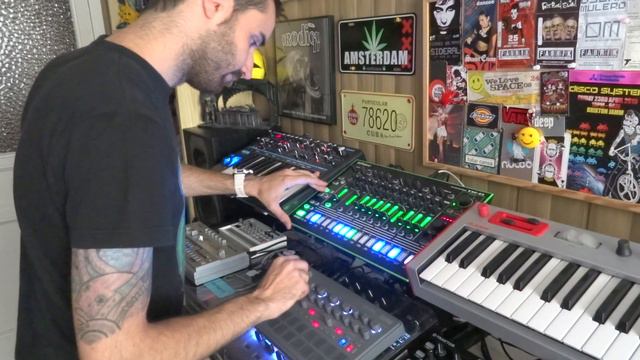 Acidtechno 909 303 смотреть онлайн