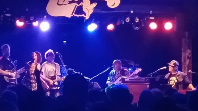 Erica Falls Live @ Tipitina's with the Greats George Porter Jr., Ivan Neville & others. Ain't No Us смотреть онлайн