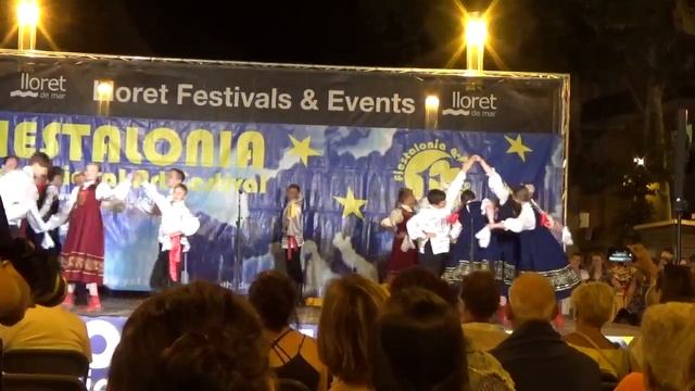 Фестиваль фольклерной музыки и танцев Лорет Испания смотреть онлайн
