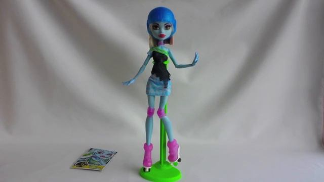 Monster High Abbey Bominable Skultimate Roller Maze Doll Review & Unboxing смотреть онлайн