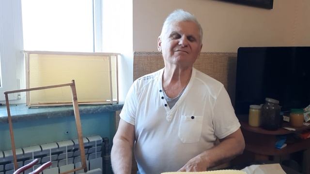 Мёд с белой акации смотреть онлайн