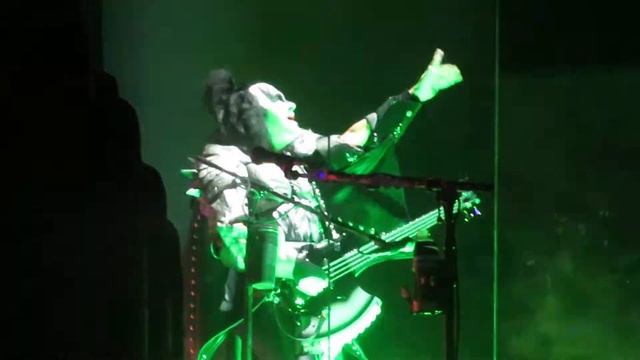 Gene Simmons Spits Blood @ Ruoff Music Center 8/31/19 Noblesville, IN смотреть онлайн