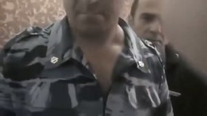 Вертухаи зашли в хату к блатным