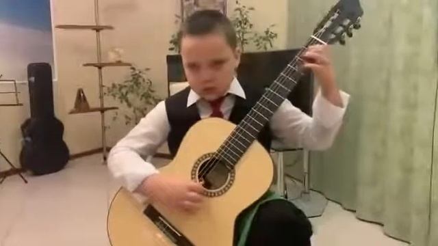 Баев Евг. "То ни ветер ветку клонит" исп. Савелий Винокуров смотреть онлайн