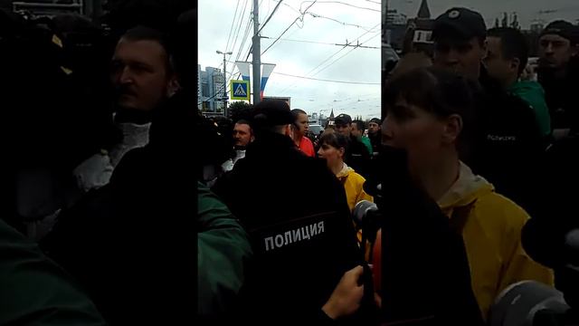 12 июня 2017. Кёнигсберг (стычка с полицаями) смотреть онлайн