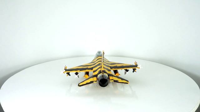 F-16AС 1:72 (easy model) обзор масштабная модель № 40/67 авиация самолёт / Model aviation plane смотреть онлайн