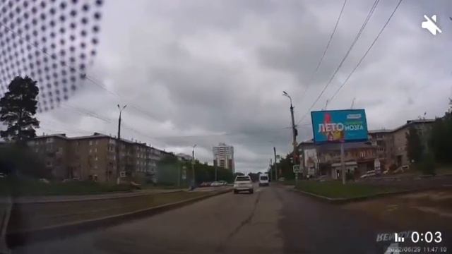 Благодаря соцсетям удалось привлечь к ответственности водителя автобуса смотреть онлайн