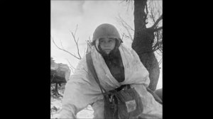 Юлия Друнина  – «Баллада о десанте». Читает Н. Кресс