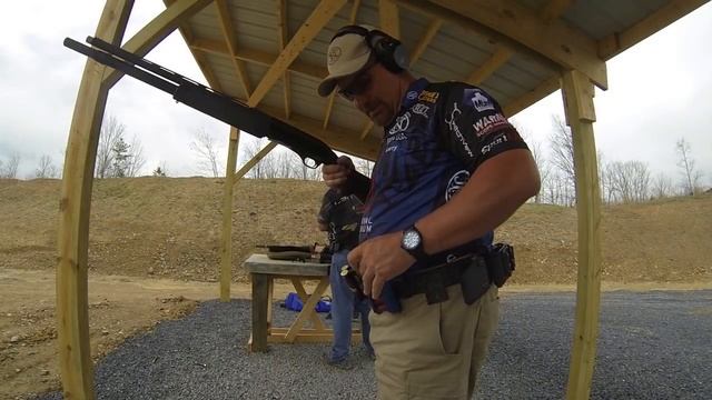 Shotgun Loading (From Caddies and "Load Two" Method) for 3-Gun with Larry Houck from Team FNH USA смотреть онлайн