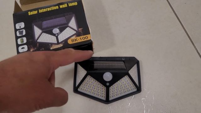 Уличный светодиодный светильник на солнечной батарее Solar Interaction wall lamp смотреть онлайн