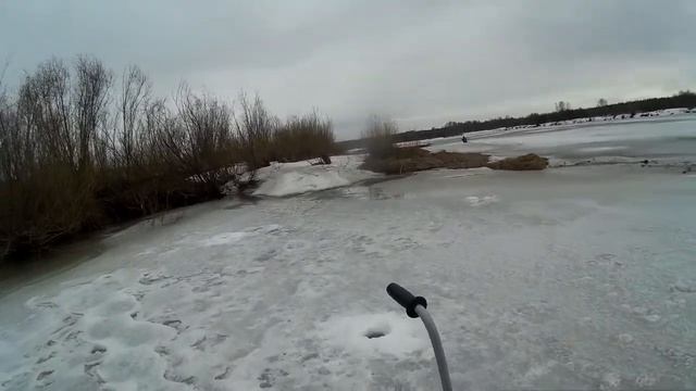 рыбалка ловля ельца со льда на реке Чулым! смотреть онлайн