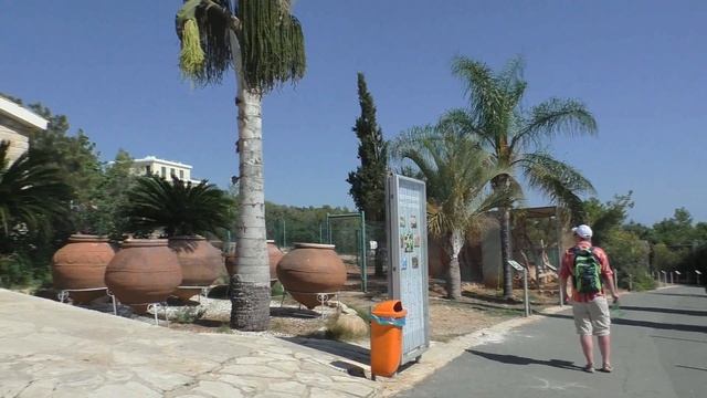 Гуляем по зоопарку в Пафосе Кипр. Шоу птиц смотреть онлайн
