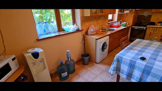 Купить классный гостевой дом 350 м2 в Сочи за 32 млн. в райском месте, с сауной и бассейном! смотреть онлайн