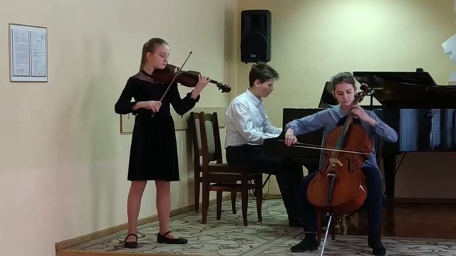 Трио ДМШИ №3 им. Ф. Шопена - Номинация "Ансамбли", 3 категория, смешанная группа. смотреть онлайн