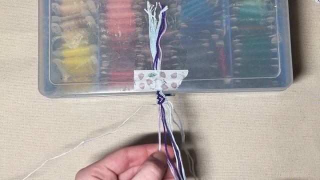 Вспомнила детство ?? | Как сплести фенечку сердечко? смотреть онлайн